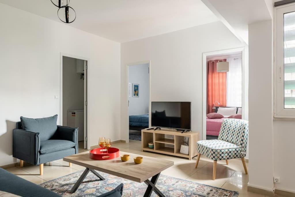 Apartment Brand New Bright Modern 6bdr Apt-1min To Acropolis