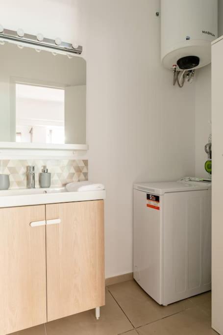 Brand New Bright Modern 6bdr Apt-1min To Acropolis