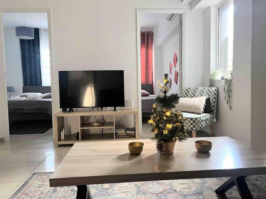 Brand New Bright Modern 6bdr Apt-1min To Acropolis * Athens